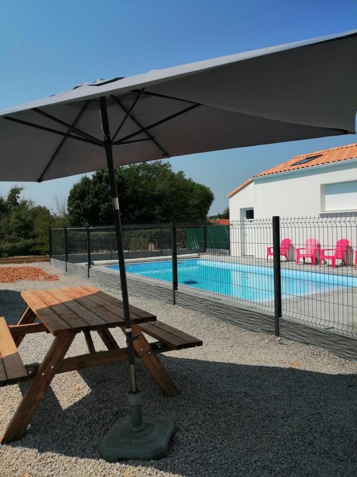 Au Logis des Mûriers Vairé Extérieur photo
